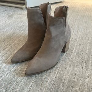 SOLD Steve Madden Darryn Taupe Suede booties